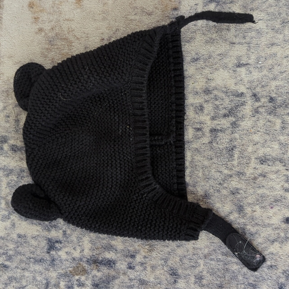 GAP 6-12 M Black Knit Bear Ear Kids Hat